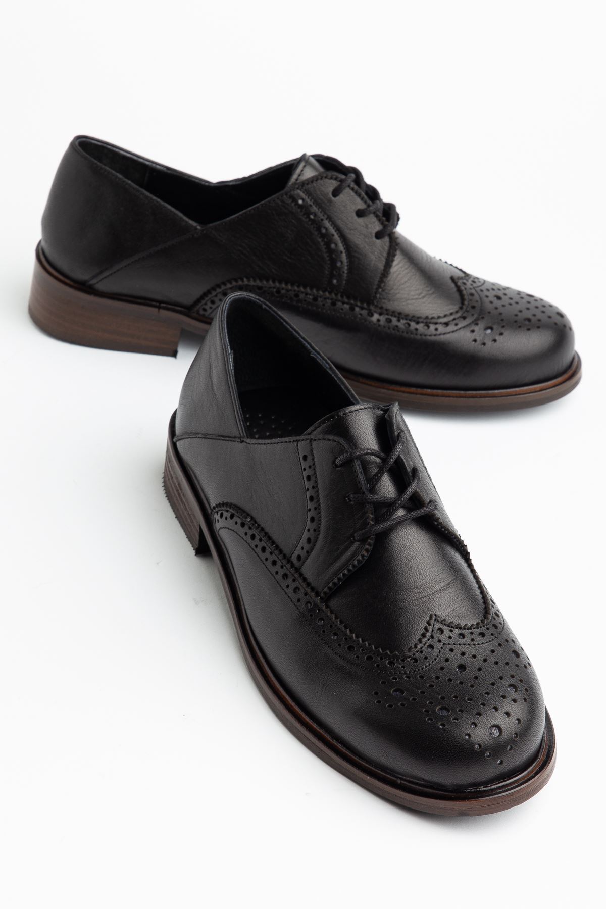 Kadın Siyah Hakiki Deri Bağcıklı Loafer Ayakkabı 