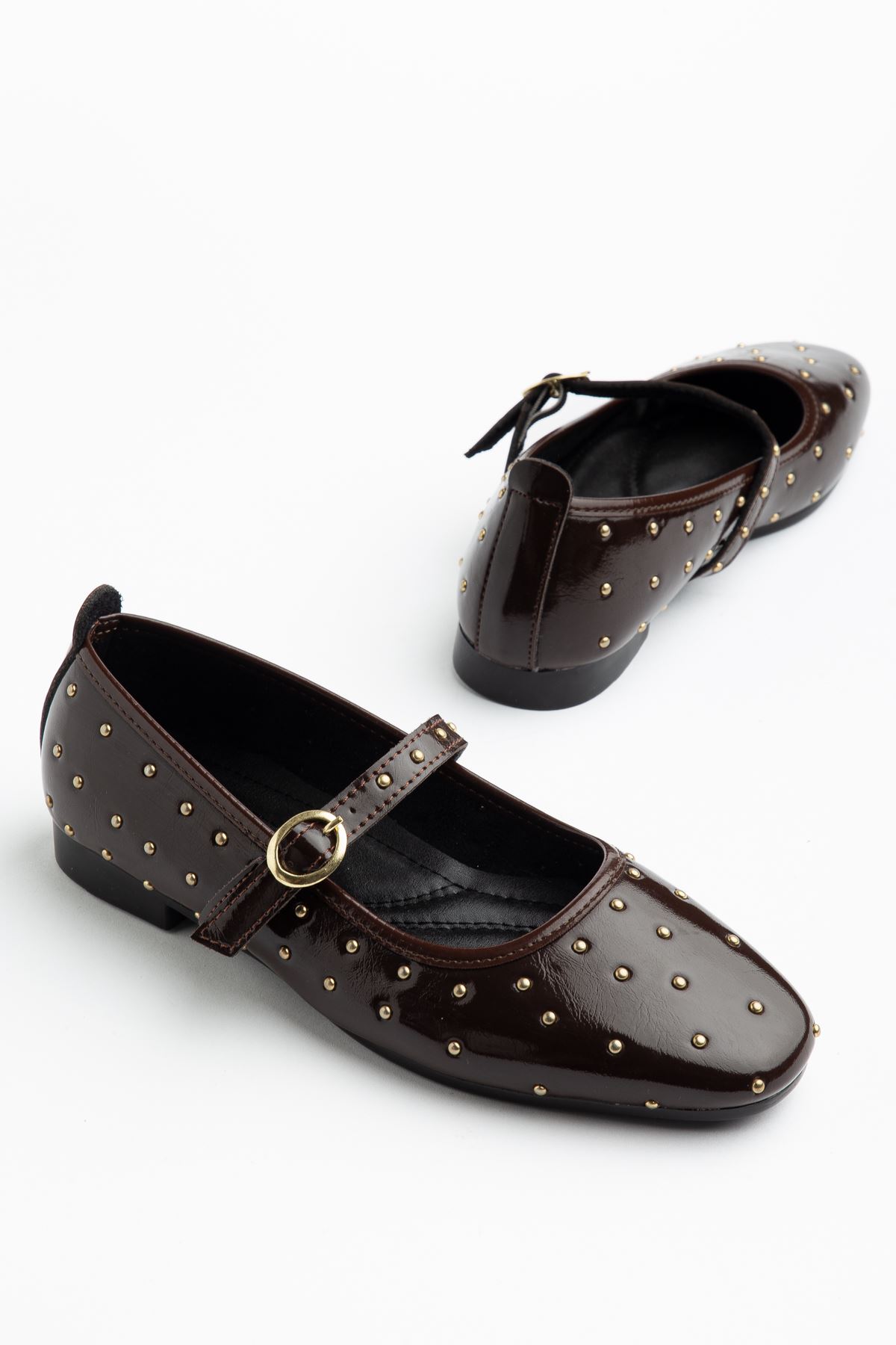 Kadın Acı Kahve Rugan Baretli Tokalı Babet 