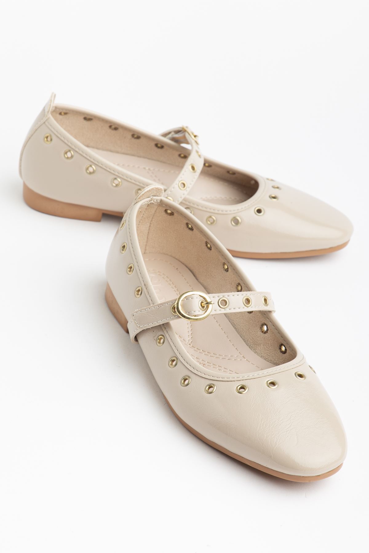 Kadın Bej Rugan Gold Detaylı Baretli Babet  