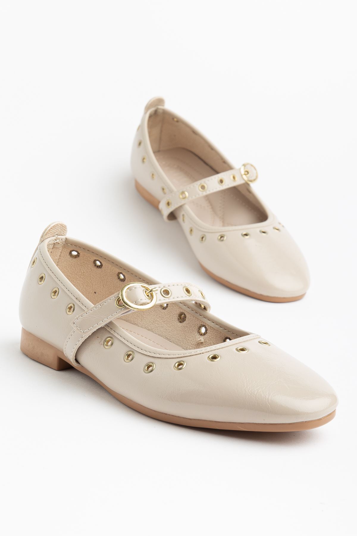 Kadın Bej Rugan Gold Detaylı Baretli Babet  