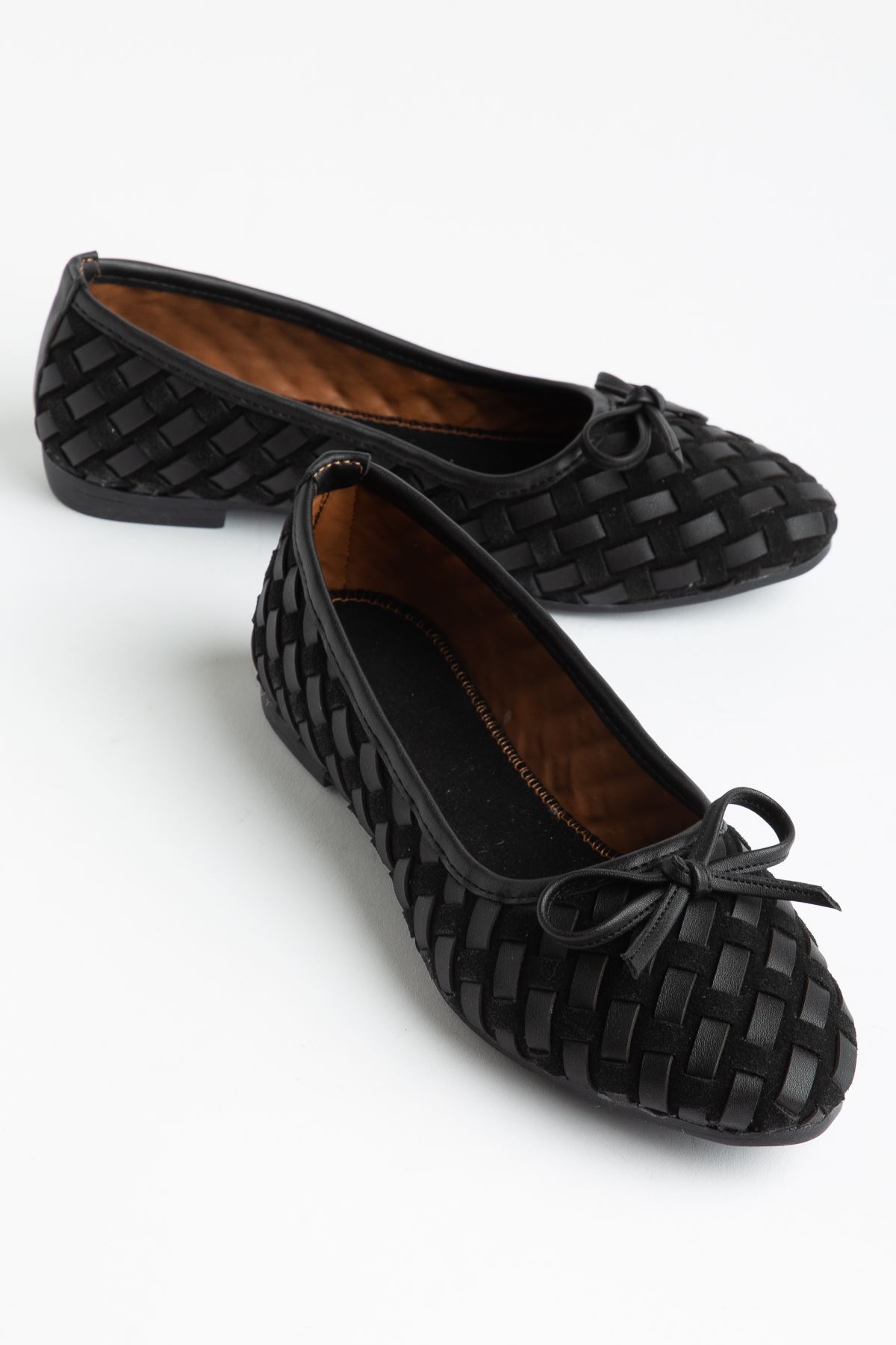 Bero Kadın Siyah El Örgüsü Fiyonklu Ortopedik Babet