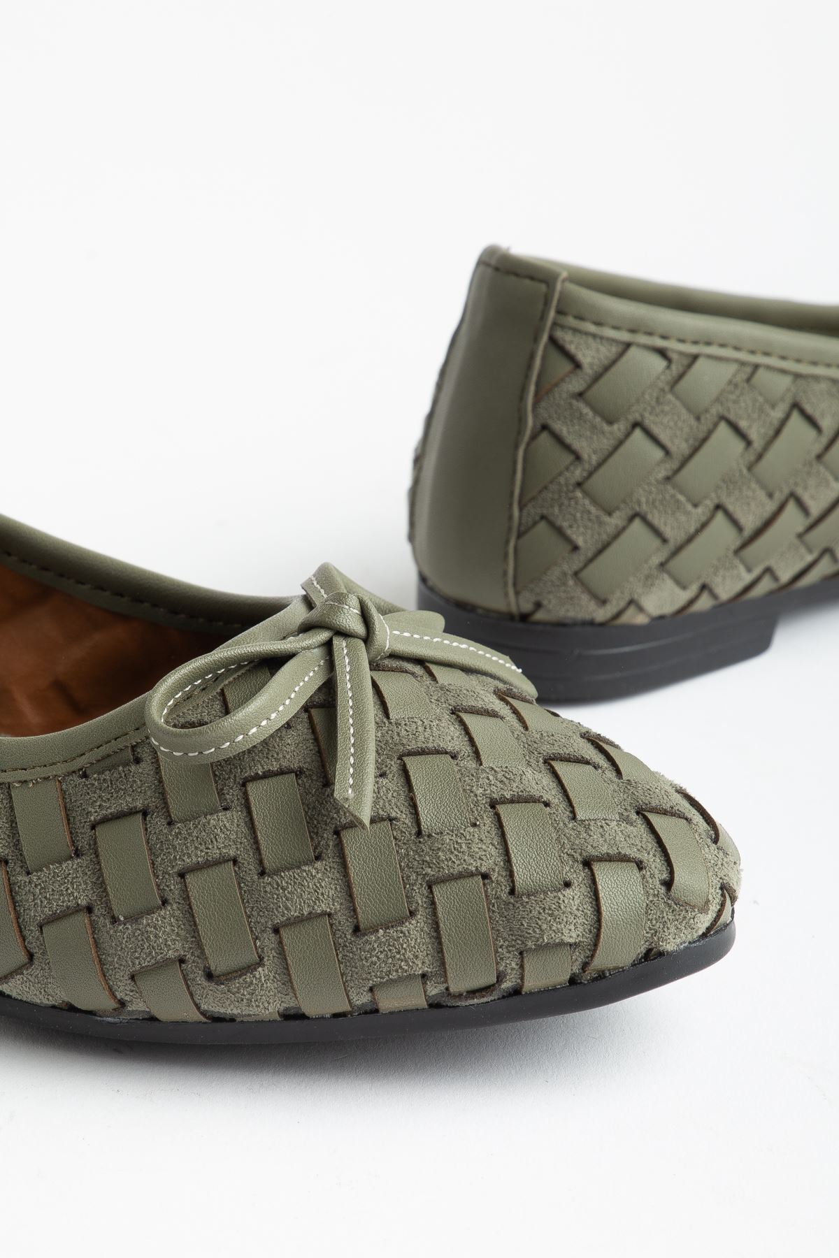 Bero Kadın Haki El Örgüsü Fiyonklu Ortopedik Babet   