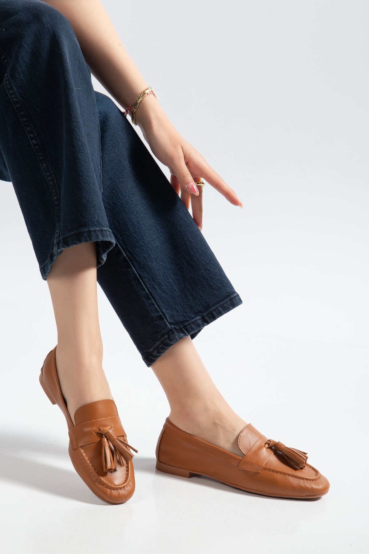 Mono Taba Hakiki Deri Püskül Detay Düz Taban Kadın Babet  