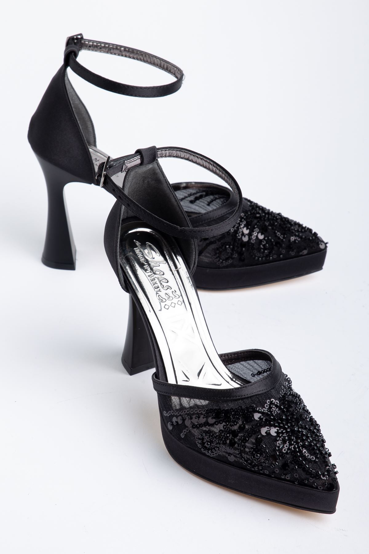 Edel Siyah Boncuk İşlemeli Platformlu Sivri Burunlu Kalın Topuklu Ayakkabı  