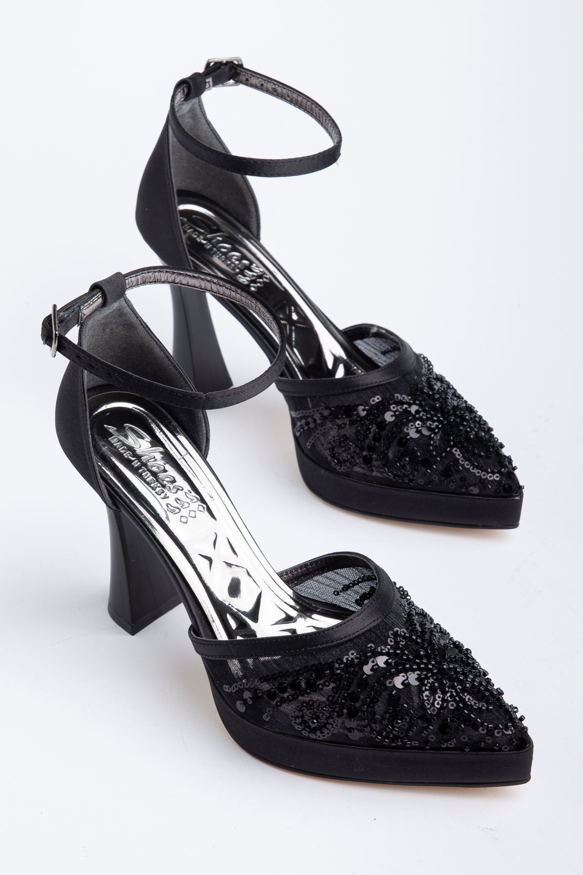 Edel Siyah Boncuk İşlemeli Platformlu Sivri Burunlu Kalın Topuklu Ayakkabı  