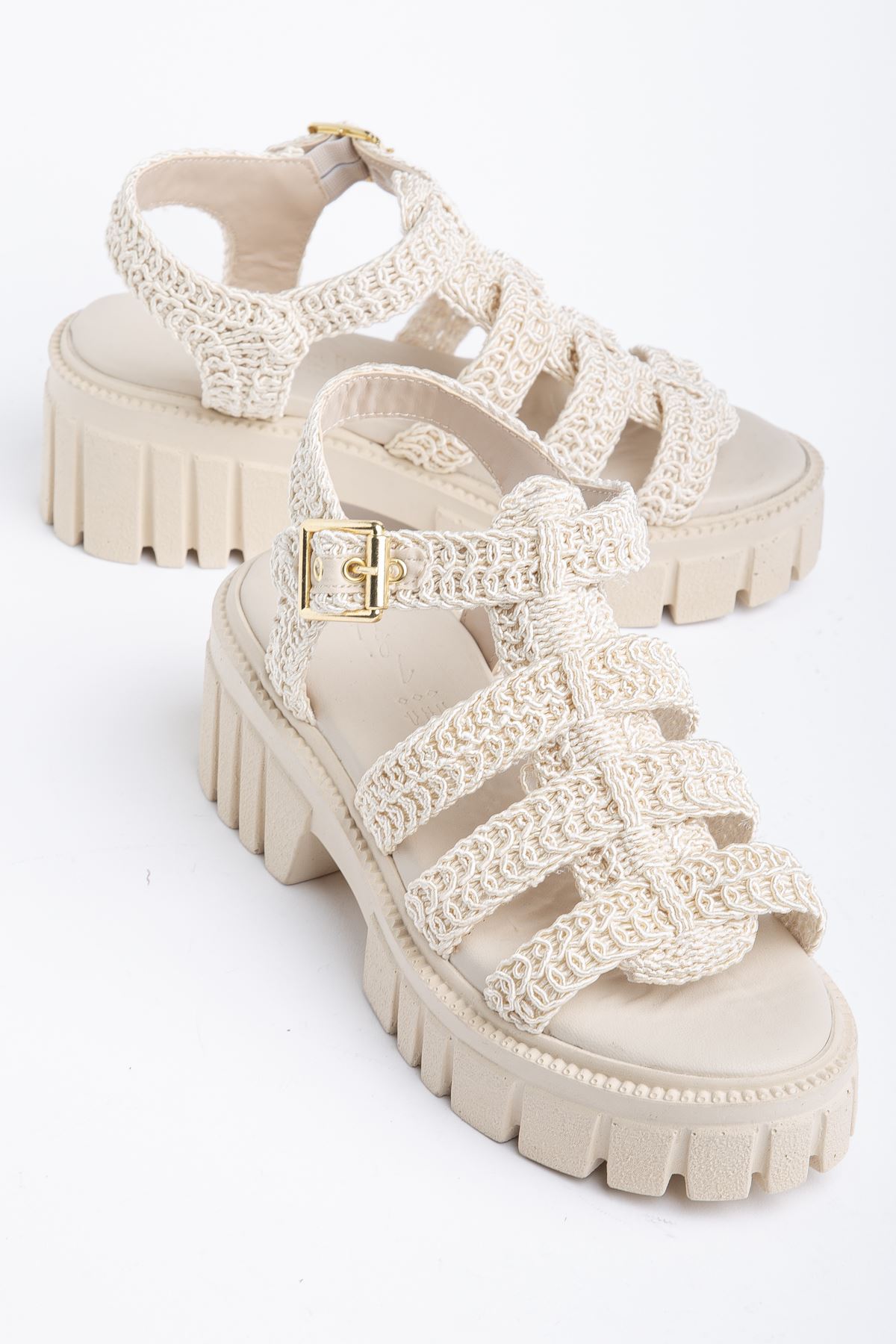 Kadın Bej Triko Örgü Yüksek Taban Toka Detaylı Sandalet  