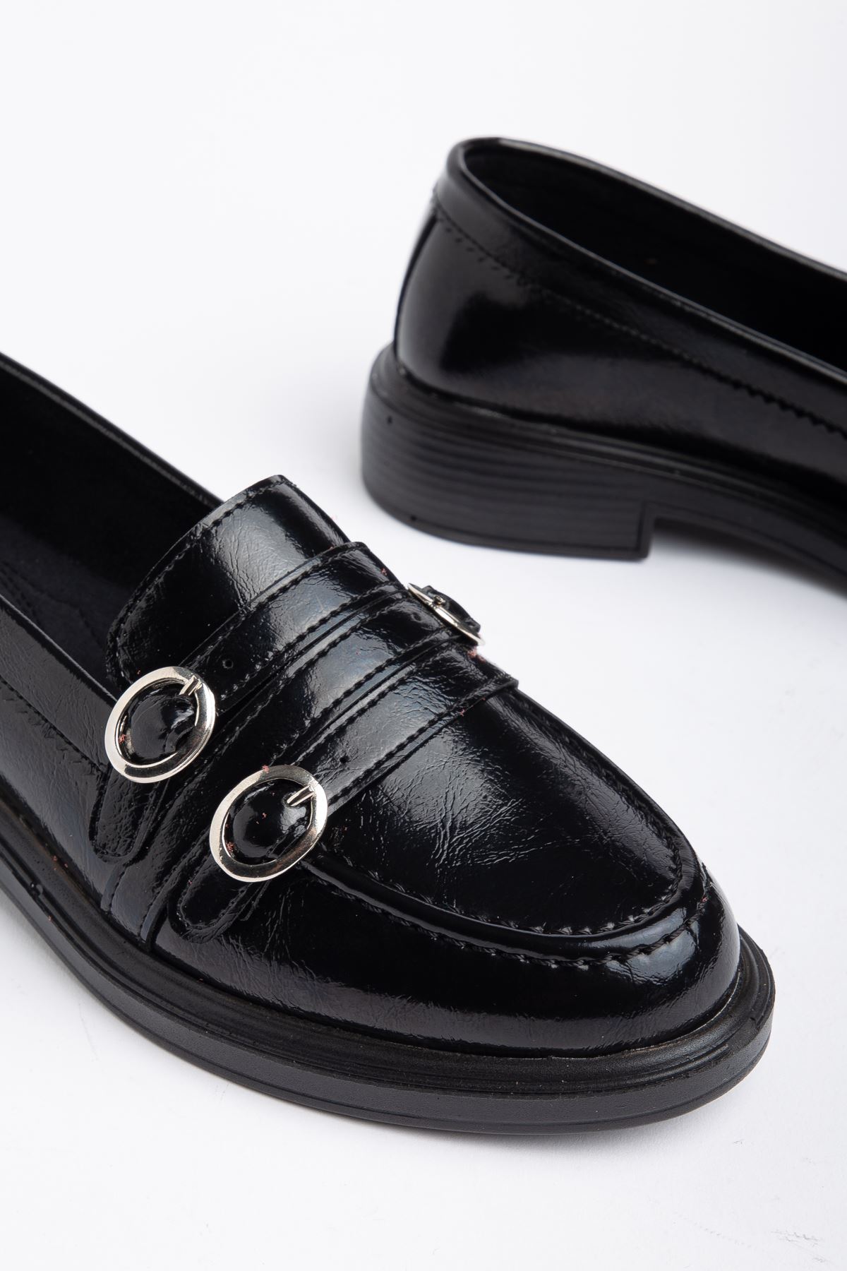 Kadın Siyah Rugan 3 Tokalı Loafer Ayakkabı  