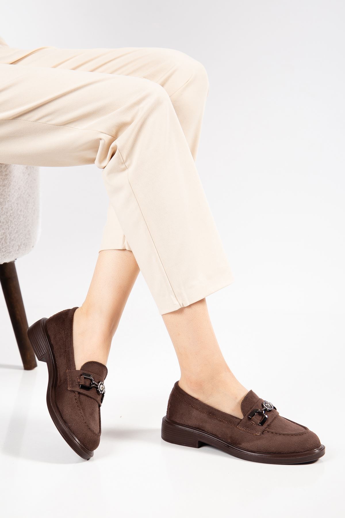 Naty Rome Kahverengi Süet Toka Detay Kadın Loafer Ayakkabı