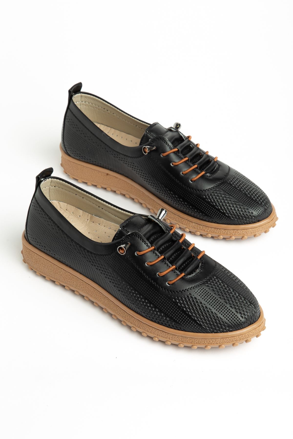 Esma Kadın Siyah Cilt İçi Hakiki Deri Bağcıklı Ortopedik Babet