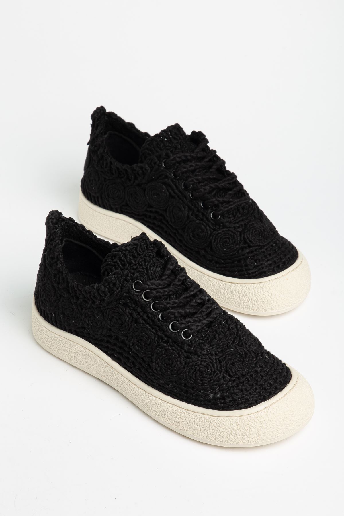 Naz Kadın Örgülü Siyah Kalın Tabanlı Günlük Kadın Sneaker 
