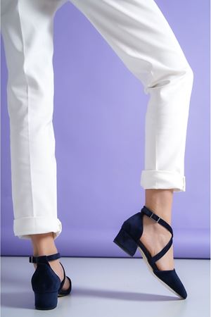 Letha Lacivert Kadife Topuklu Kadın Ayakkabı