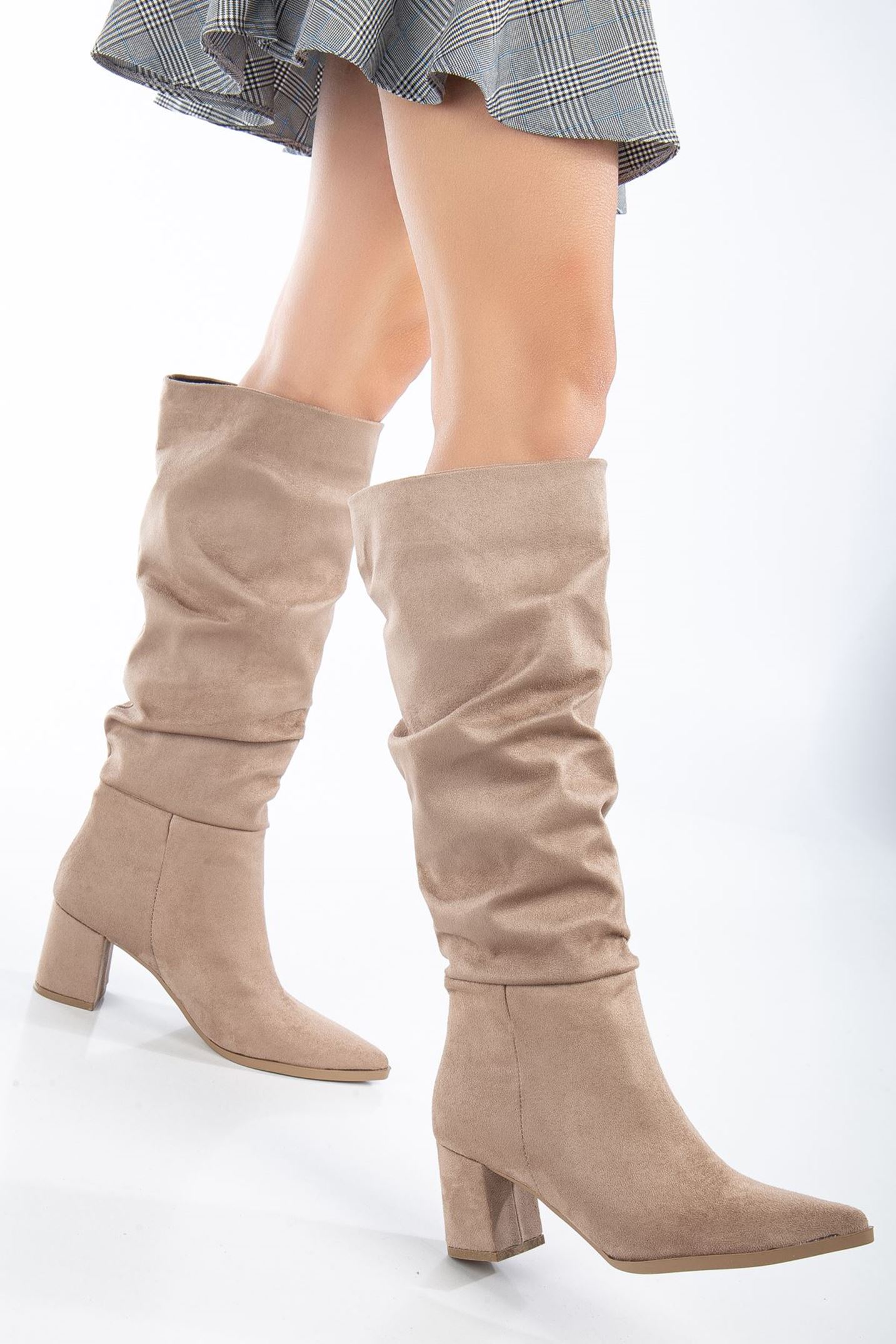 Kadın Nude Süet Körüklü Uzun Sivri Burunlu Topuklu Çizme