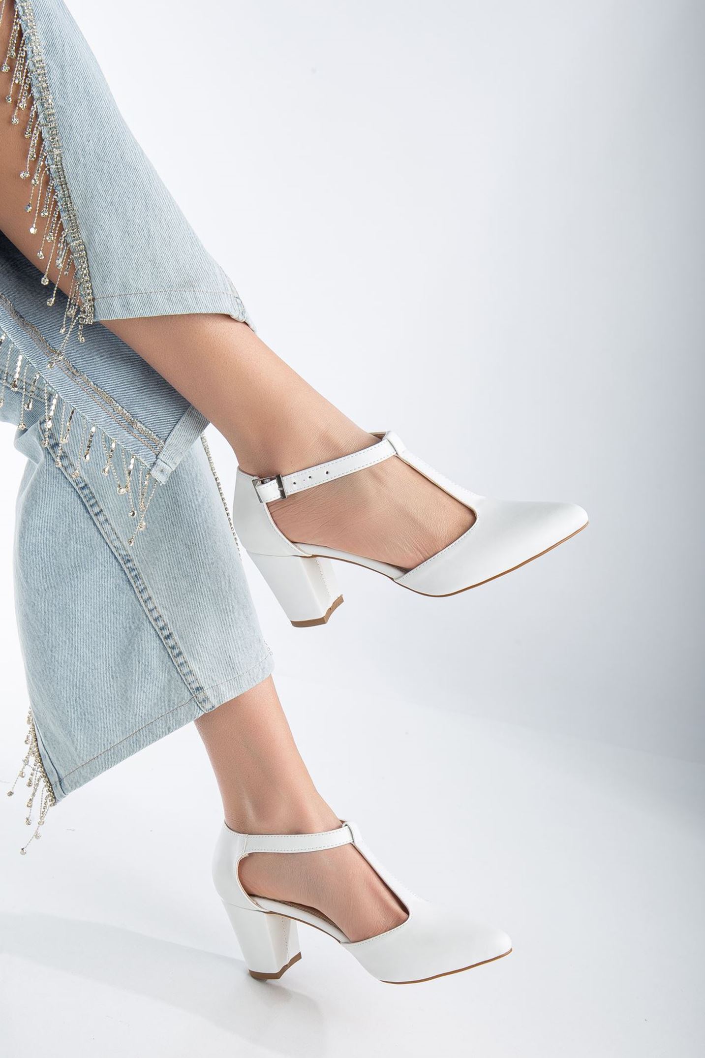 Niven Beyaz Cilt Topuklu Kadın Ayakkabı