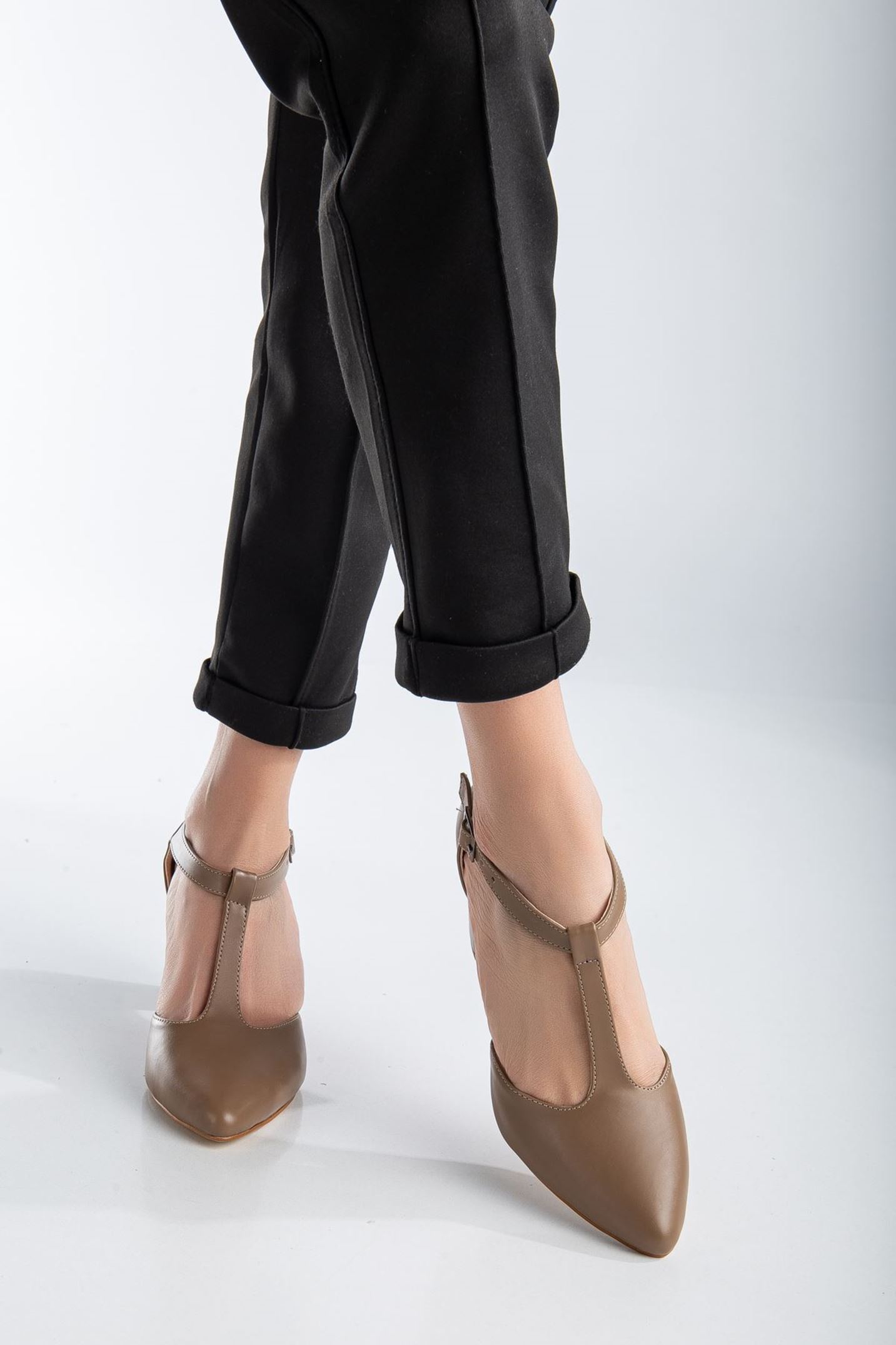 Niven Vizon Cilt Topuklu Kadın Ayakkabı  