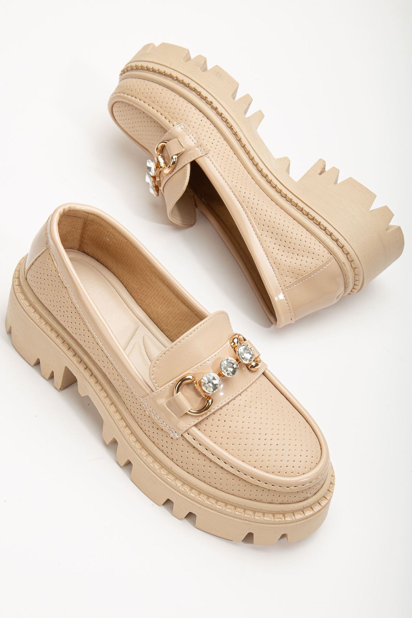 Yesenia Kadın Nude Elmas Detay Tokalı Loafer Ayakkabı