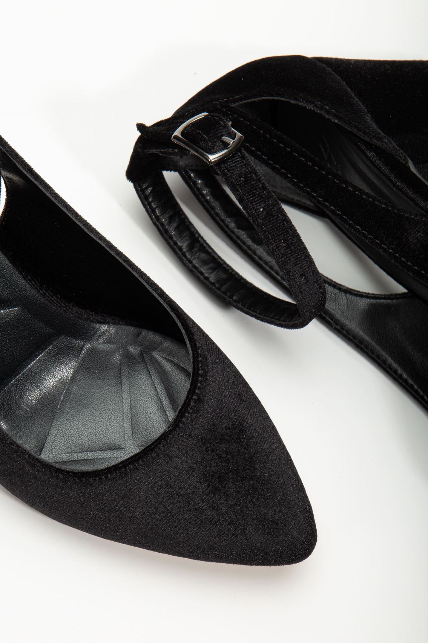 Hero Topuklu Siyah Kadife Kadın Ayakkabı