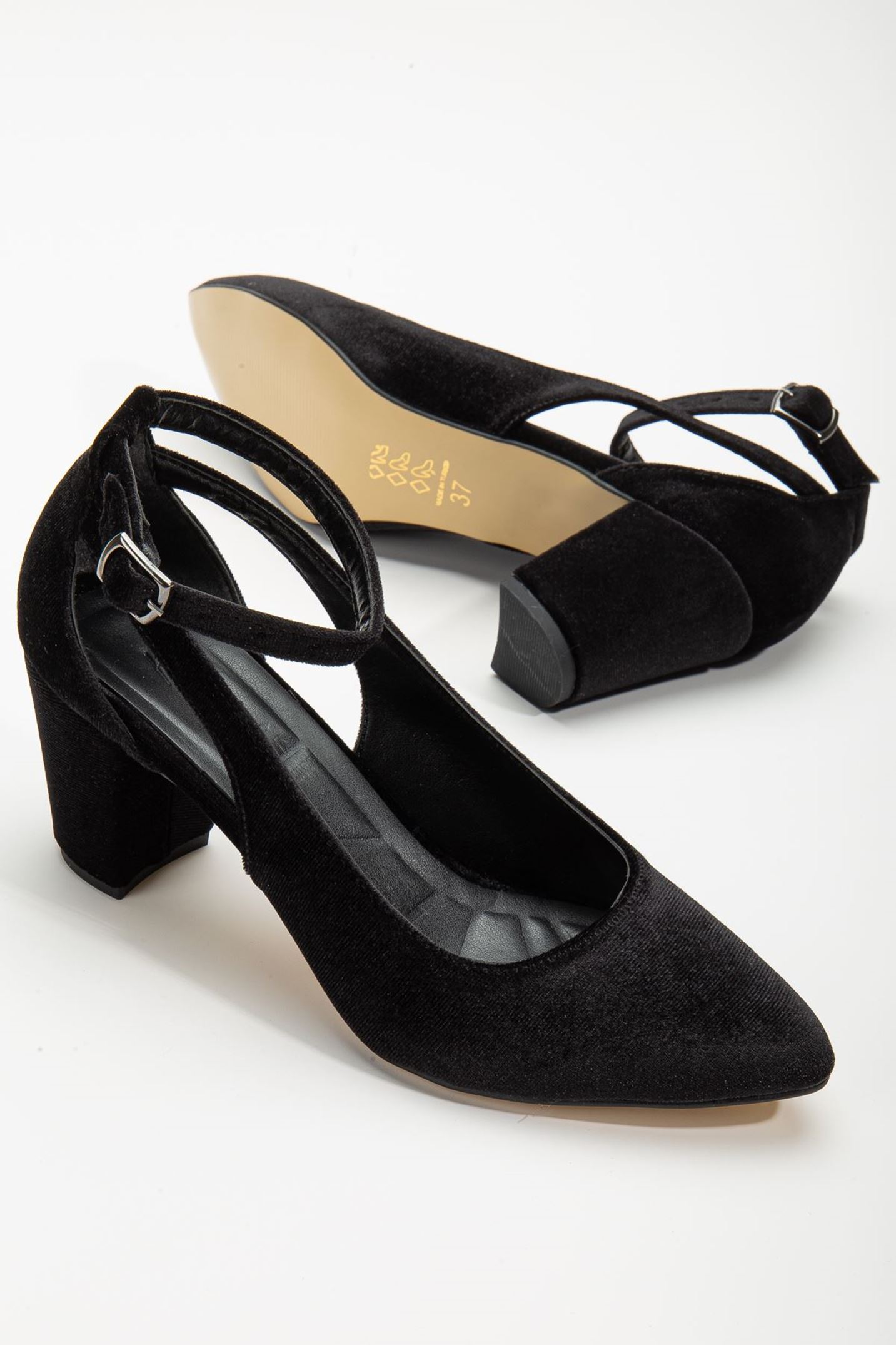 Hero Topuklu Siyah Kadife Kadın Ayakkabı