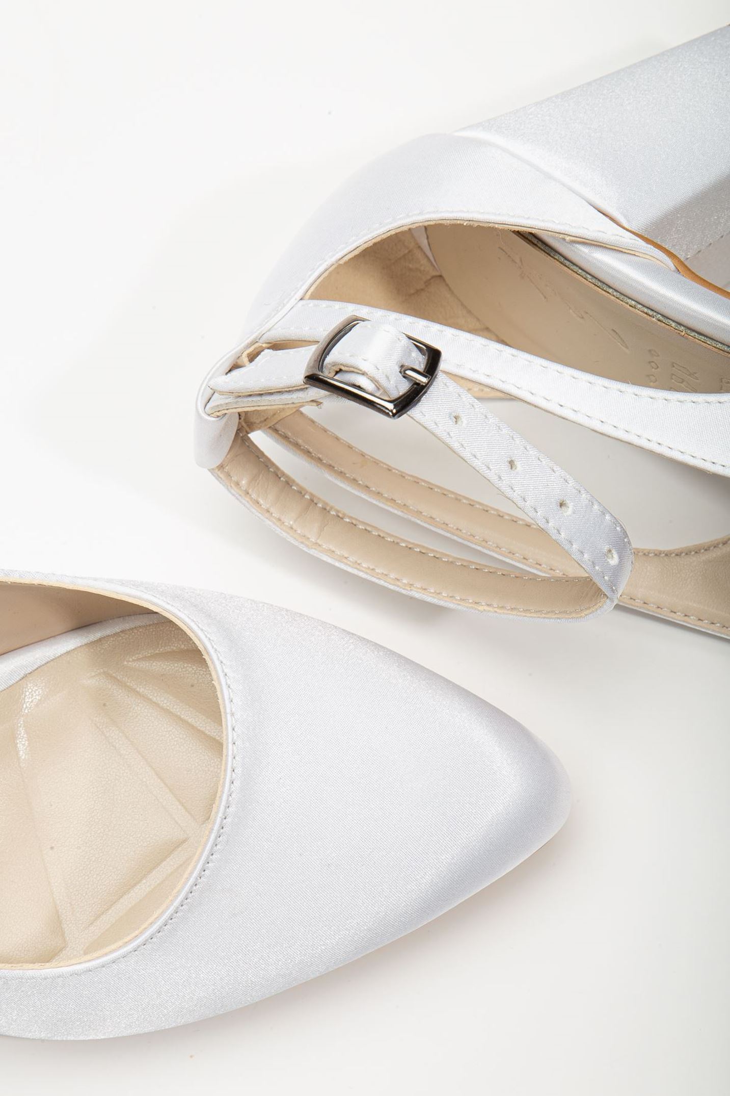 Hero Topuklu Beyaz Saten Kadın Ayakkabı