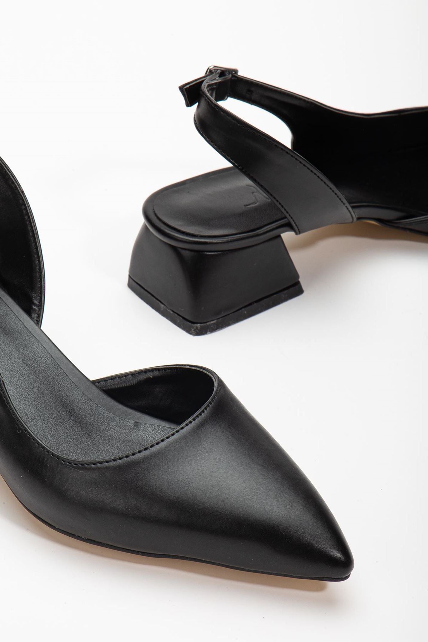 Ossie Siyah Cilt Kadın Topuklu Ayakkabı