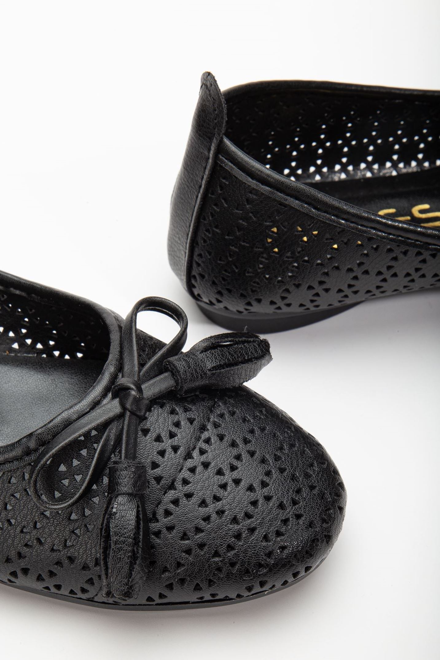 Fathie Siyah Cilt Kadın Babet