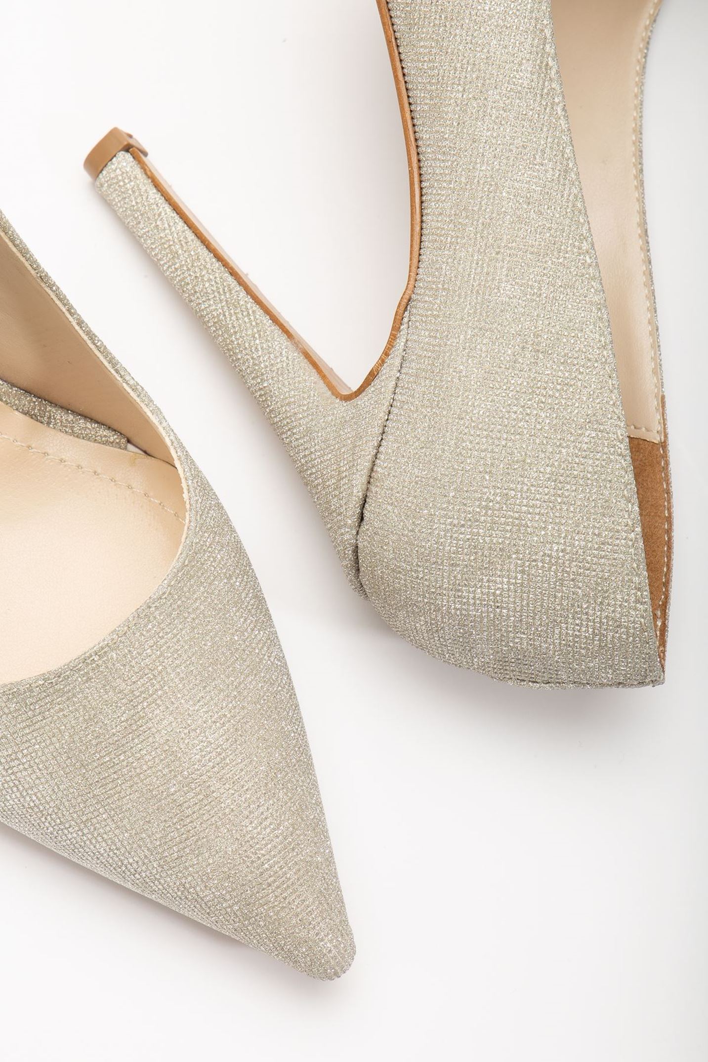 Onella Gold Simli Sivri Dekolte Kadın Topuklu Ayakkabı