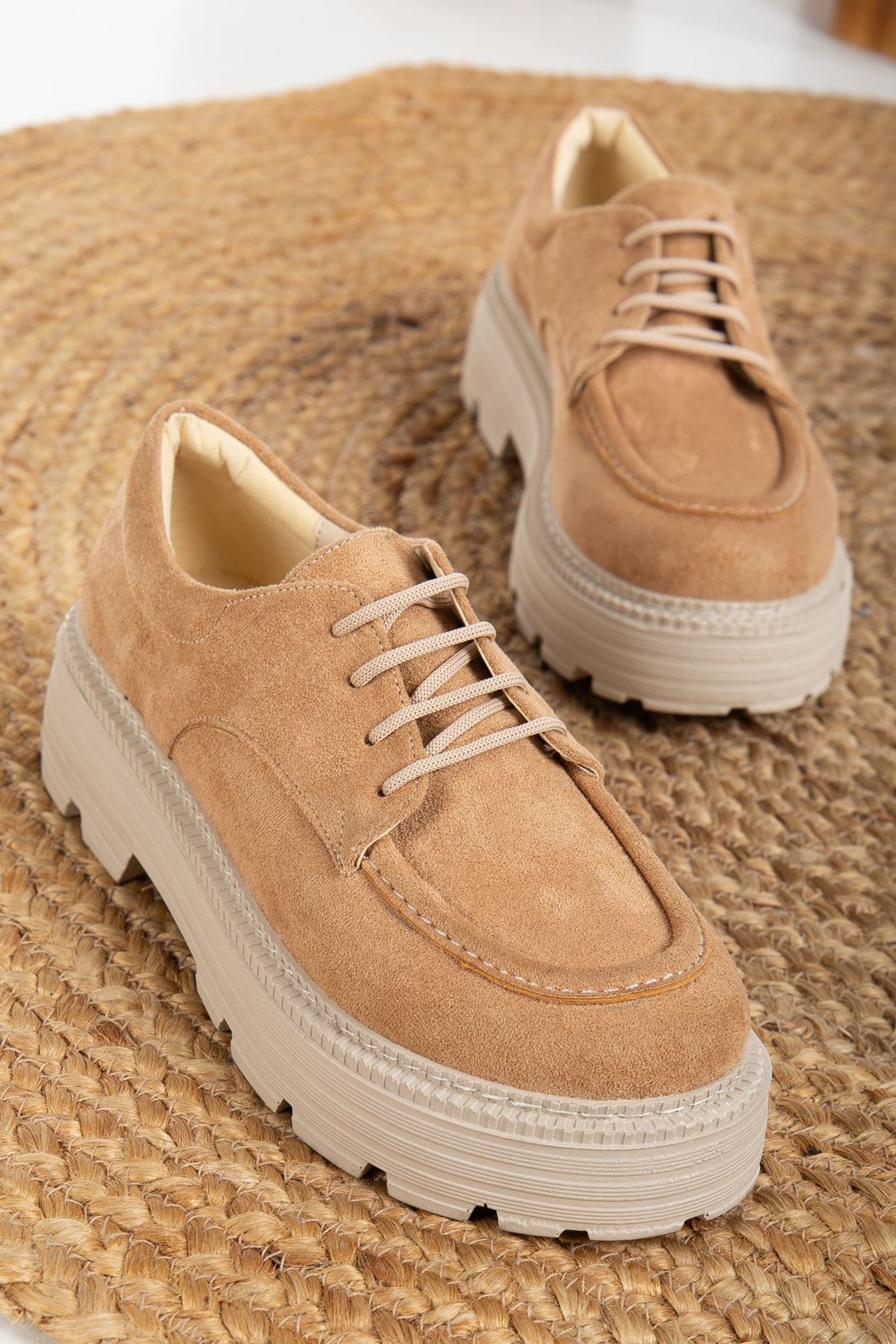 Strencio Bağcık Detaylı Nude Süet Kadın Şık Günlük Ayakkabı