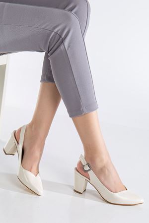 Milika Beyaz Sedef Cilt Sivri Burunlu Topuklu Kadın Ayakkabı 