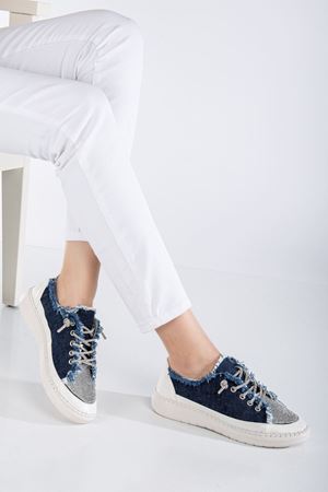 Neva Taşlı Düz Taban Kadın Lacivert Kot Sneakers