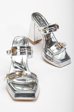 Tommo Gümüş Rugan Platformlu Açık Burunlu Kalın Topuklu Ayakkabı