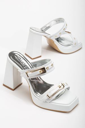 Tommo Beyaz Rugan Platformlu Açık Burunlu Kalın Topuklu Ayakkabı 