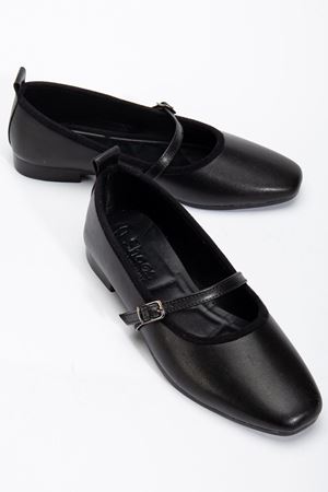 Trew Kadın Siyah Bantlı Kemerli Hafif Babet