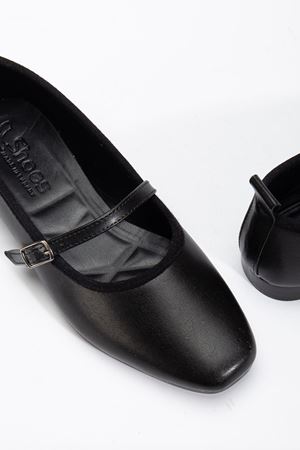 Trew Kadın Siyah Bantlı Kemerli Hafif Babet