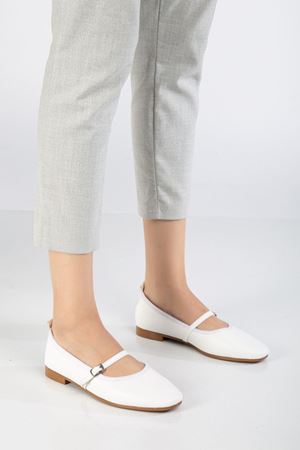 Trew Kadın Beyaz Bantlı Kemerli Hafif Babet