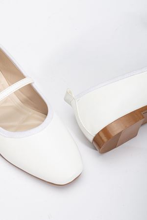 Trew Kadın Beyaz Bantlı Kemerli Hafif Babet