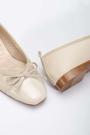 Lucas Kadın Bej Fiyonk Detaylı Günlük Babet