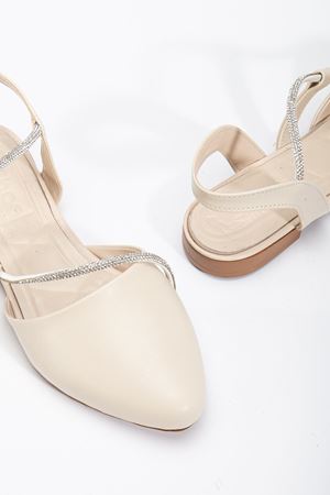 Zowie Kadın Bej Taşlı Arkası Kapalı Burunlu Ortopedik Babet 