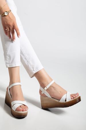 Lamine Kadın Beyaz Cilt Günlük Ortopedik Taban Sandalet 