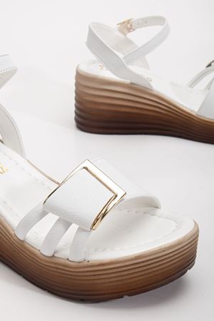 Olmo Kadın Beyaz Cilt Günlük Ortopedik Taban Sandalet  