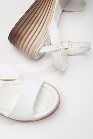 Daniel Kadın Beyaz Cilt Günlük Ortopedik Taban Sandalet