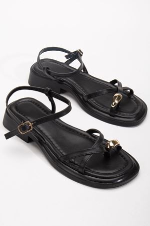 Kadın Siyah Gold Yüzük Detaylı Günlük Sandalet