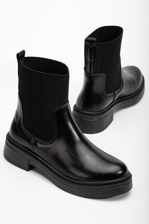 Kadın Kalın Taban Siyah Elastik Yan Bantlı Günlük Bot 