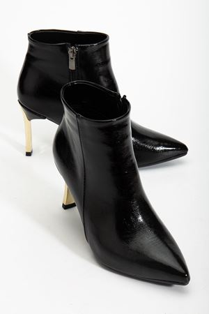 Kadın Siyah Kırışık Rugan Sivri Burun Kısa Boy İnce Topuklu Bot 