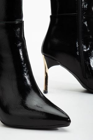 Kadın Siyah Rugan Sivri Burun İnce Topuklu Bot  