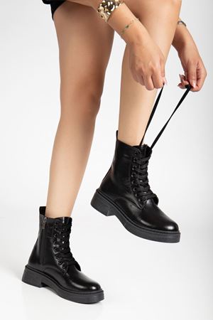 Kadın Parlak Günlük Siyah Cilt Kalın Tabanlı Postal Bot 