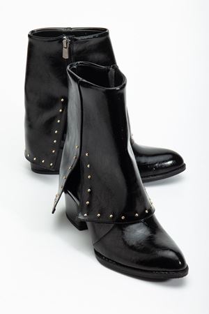 Kadın Sivri Burun Siyah Parlak Detaylı Topuklu Bot  