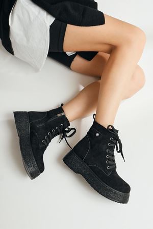 Kadın Postal Bot Bağcıklı Yandan Fermuarlı Siyah Termo Kaymaz Taban 