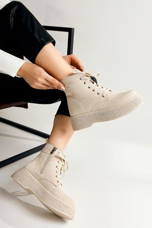 Kadın Postal Bot Bağcıklı Yandan Fermuarlı Bej Termo Kaymaz Taban 