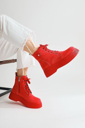 Kadın Postal Bot Bağcıklı Yandan Fermuarlı Kırmızı Termo Kaymaz Taban 