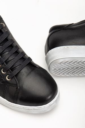 Kadın Siyah Hakiki Deri Yandan Fermuarlı Bağcıklı Spor Ayakkabı