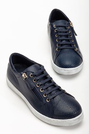 Kadın Lacivert Hakiki Deri Delikli Spor Ayakkabı  